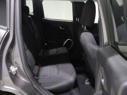 Certified 2018 Jeep Renegade Latitude w/ UConnect 8.4 Nav Group AWD/4WD image 21