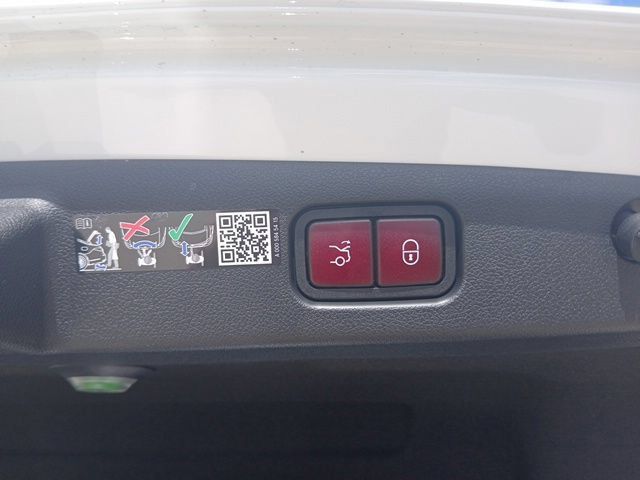 Used 2026 Mercedes-Benz E 350 Sedan image 10
