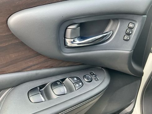 Used 2019 Nissan Murano Platinum FWD image 19