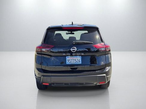 Used 2025 Nissan Rogue SV image 5
