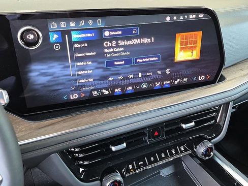 New 2026 Chevrolet Tahoe High Country w/ Sun And Tow Package AWD/4WD image 21