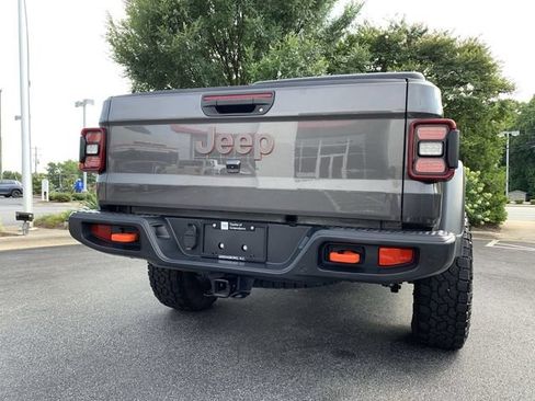 Used 2024 Jeep Gladiator Mojave w/ Safety Group AWD/4WD image 7
