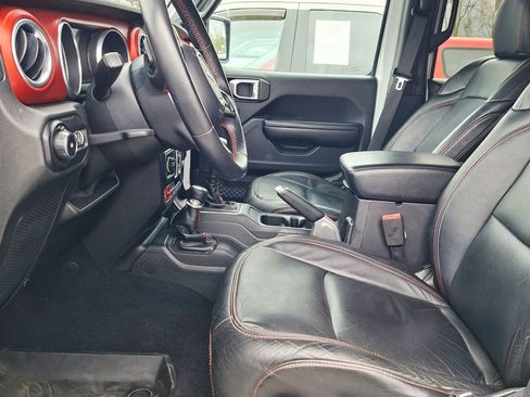 Used 2018 Jeep Wrangler Unlimited Rubicon AWD/4WD image 9