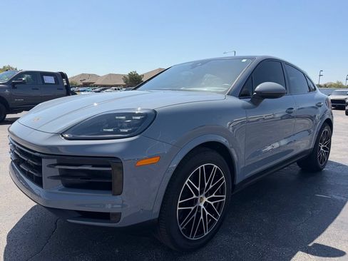 Used 2024 Porsche Cayenne Coupe AWD/4WD image 9