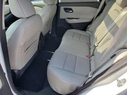 Certified 2022 Nissan Rogue SV w/ SV Premium Package image 11