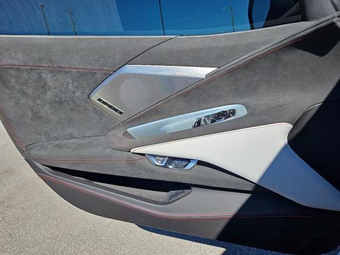 Used 2023 Chevrolet Corvette Stingray Premium Cpe w/ Z51 Performance Package image 12