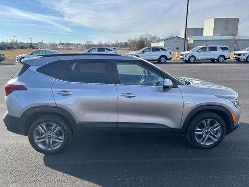 Certified 2023 Kia Seltos S image 2