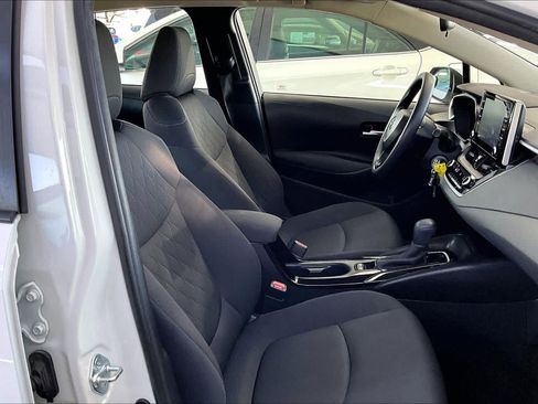 Used 2020 Toyota Corolla LE image 9