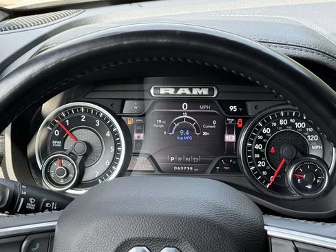 Used 2023 RAM 1500 Laramie AWD/4WD image 18