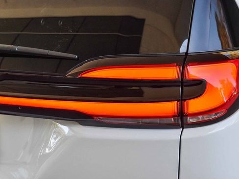 New 2026 Chrysler Pacifica Pinnacle w/ Trailer Tow Group image 7