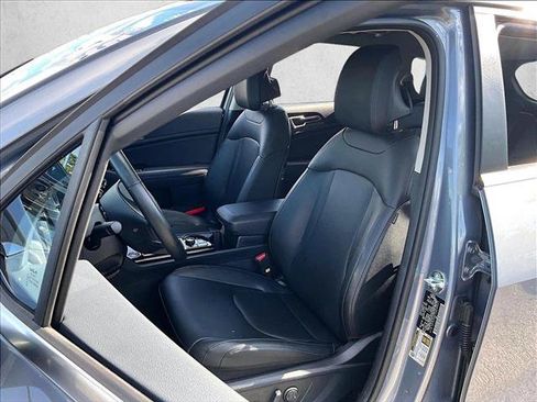 Used 2025 Kia Sportage EX FWD image 27