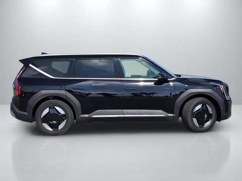 New 2026 Kia EV9 Wind AWD/4WD image 3