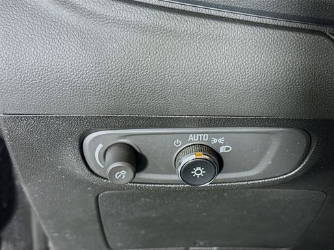 Used 2025 Buick Encore GX Preferred image 17