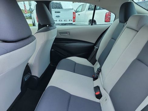 Used 2023 Toyota Corolla LE image 12