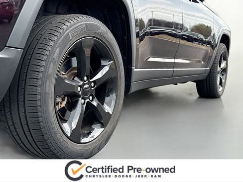 Used 2023 Jeep Grand Cherokee L Limited w/ Luxury Tech Group II AWD/4WD image 16