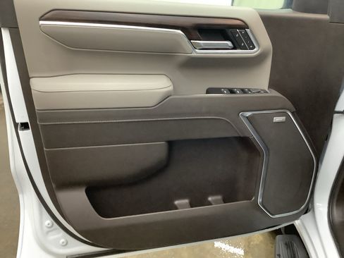 New 2026 GMC Sierra 1500 SLT AWD/4WD image 13