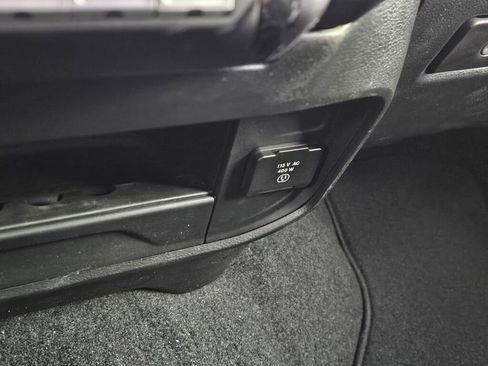 New 2025 RAM 2500 Laramie image 32