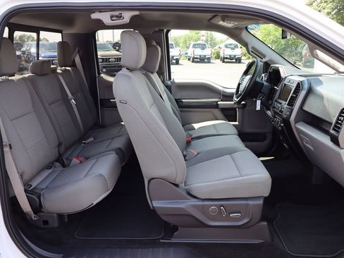 Used 2018 Ford F150 XLT w/ Equipment Group 302A Luxury AWD/4WD image 32
