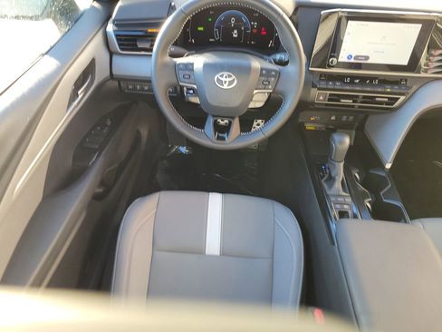 Used 2025 Toyota Camry LE image 15