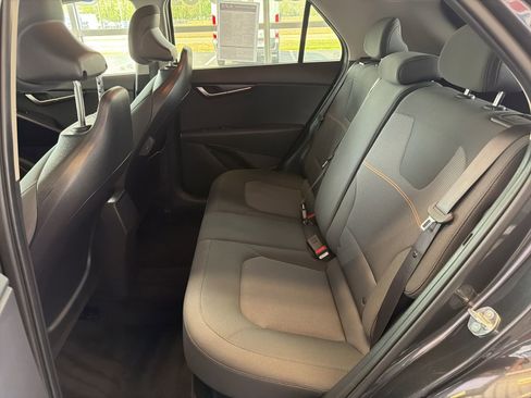 Used 2025 Kia Niro LX FWD image 12