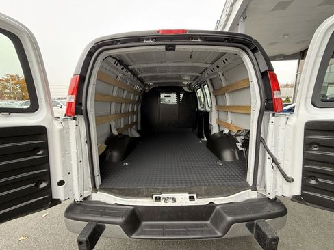 Used 2024 Chevrolet Express 2500 w/ Driver Convenience Package image 23