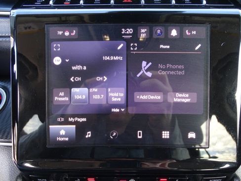 Used 2023 Jeep Grand Cherokee Laredo image 21