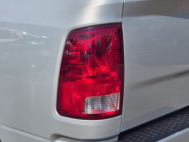 Used 2014 RAM 1500 Express RWD image 23