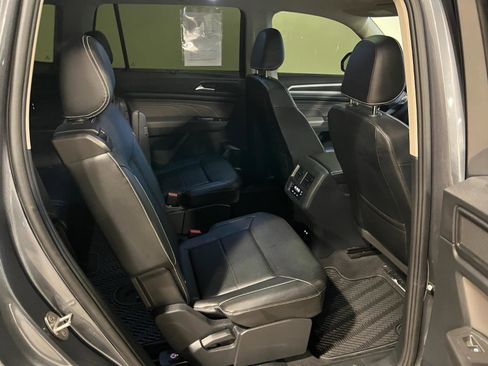 Used 2022 Volkswagen Atlas SE image 36