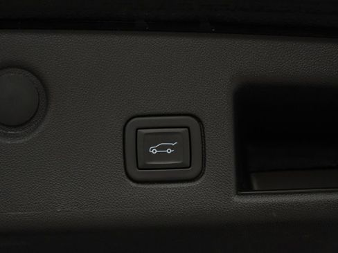 Used 2024 Chevrolet Equinox RS w/ RS Leather Package FWD image 27