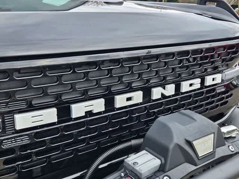 Used 2024 Ford Bronco Everglades AWD/4WD image 13