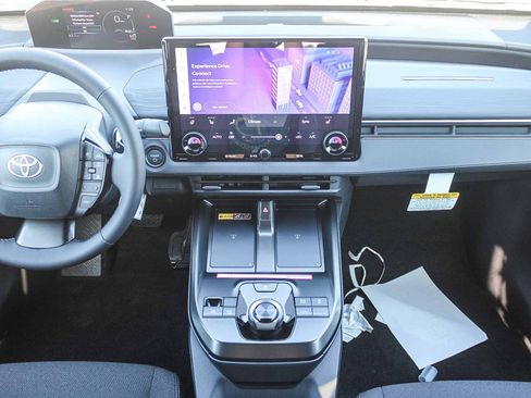 New 2026 Toyota C-HR AWD/4WD image 27