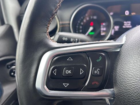 Used 2022 Jeep Wrangler Unlimited Sahara image 12