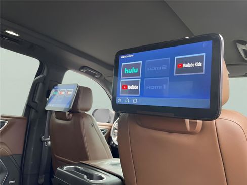 Used 2022 Chevrolet Tahoe High Country image 35