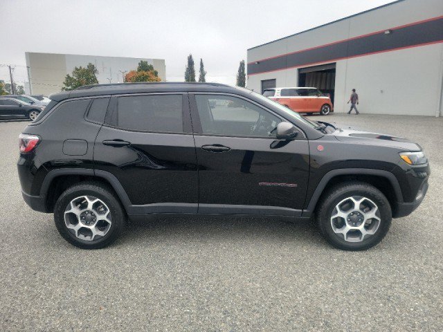 Used 2022 Jeep Compass Trailhawk w/ Trailhawk Convenience Group AWD/4WD image 7