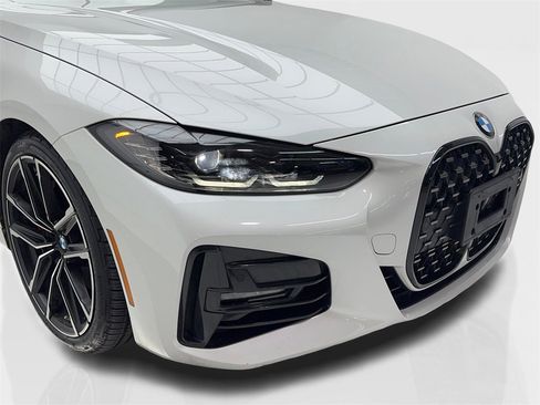 Used 2023 BMW 430i Convertible w/ M Sport Package image 5