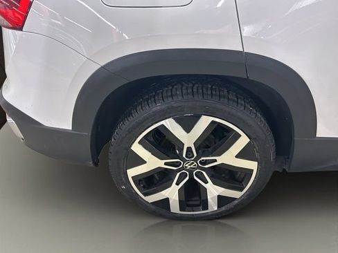 Used 2022 Volkswagen Taos SEL w/ Panoramic Sunroof Package AWD/4WD image 38