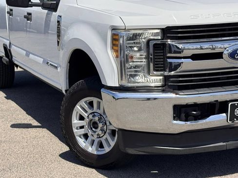 Used 2019 Ford F250 XLT AWD/4WD image 4