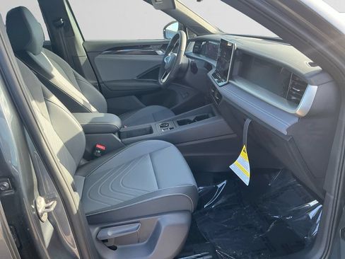 New 2026 Volkswagen Tiguan SE R-Line AWD/4WD image 15