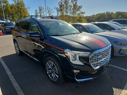 Used 2022 GMC Terrain Denali w/ Denali Premium Package