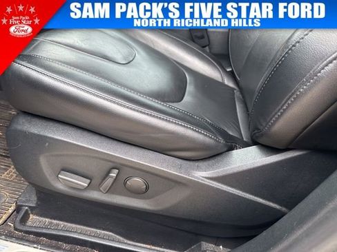 Used 2020 Ford Edge Titanium image 10