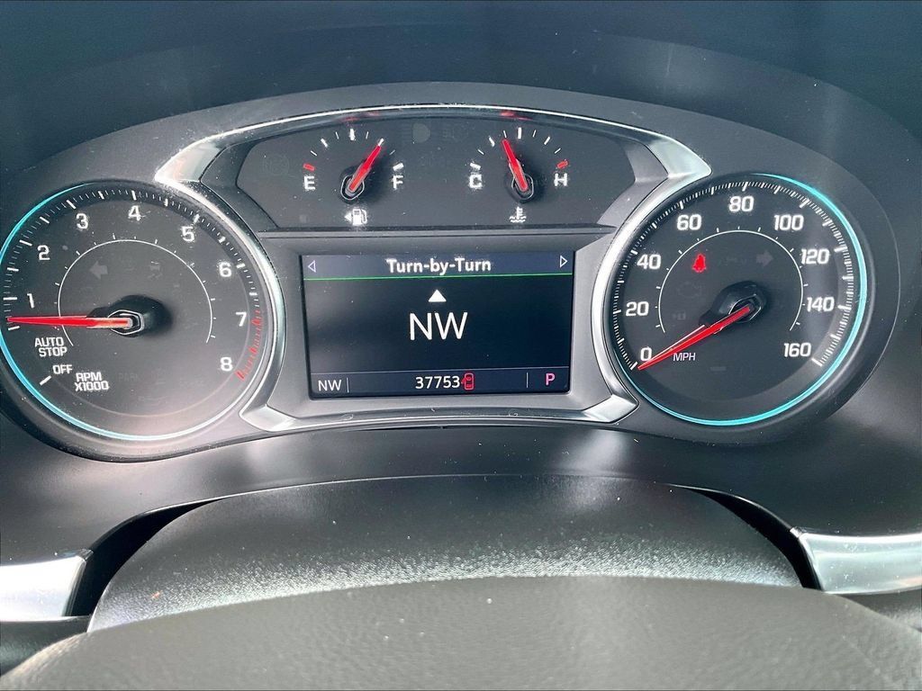 Used 2023 Chevrolet Traverse LT AWD/4WD image 26
