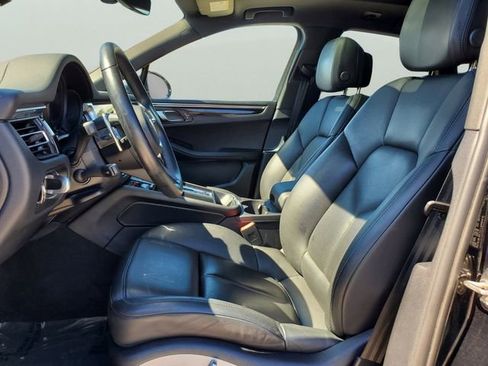 Used 2022 Porsche Macan Base image 21