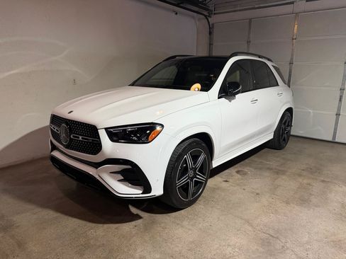 Used 2024 Mercedes-Benz GLE 350 4MATIC image 3