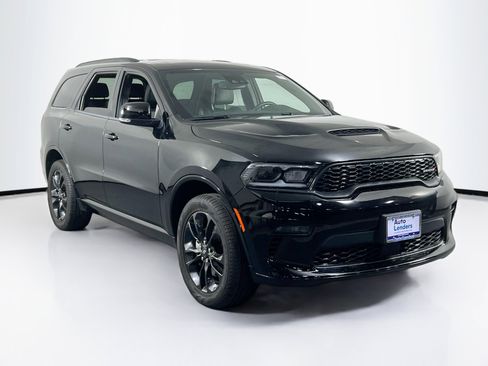 Used 2023 Dodge Durango GT image 3