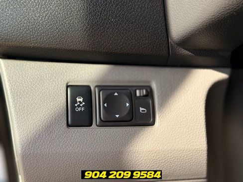 Used 2015 Nissan NV200 SV FWD image 36