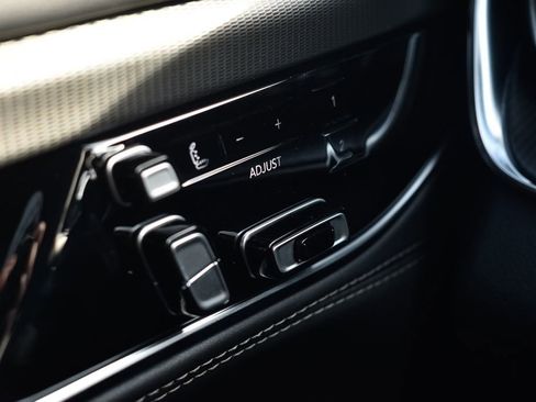 New 2026 Jeep Grand Wagoneer Summit image 13