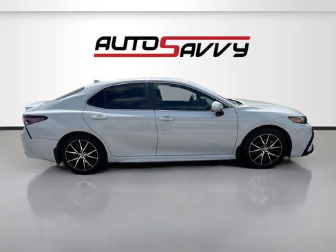 Used 2023 Toyota Camry SE w/ Audio Upgrade Package image 8
