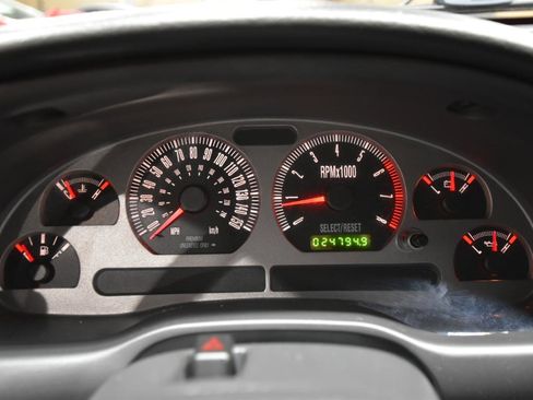 Used 2004 Ford Mustang Mach 1 RWD image 20