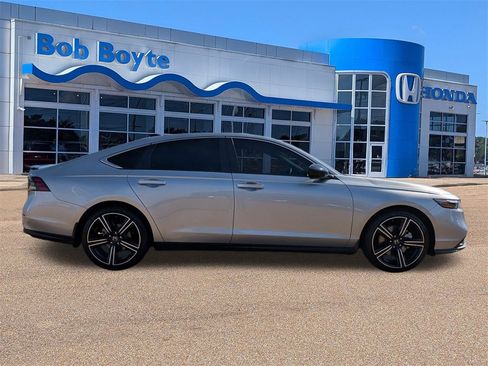 Certified 2024 Honda Accord Sport image 6