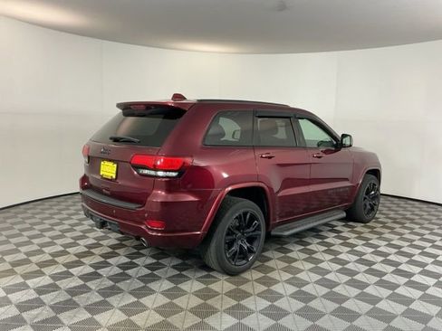 Used 2017 Jeep Grand Cherokee Altitude w/ Quick Order Package 23Z AWD/4WD image 5